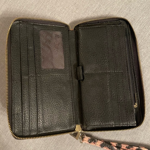 Steve Madden Leopard Print Wristlet - Picture 4 of 5